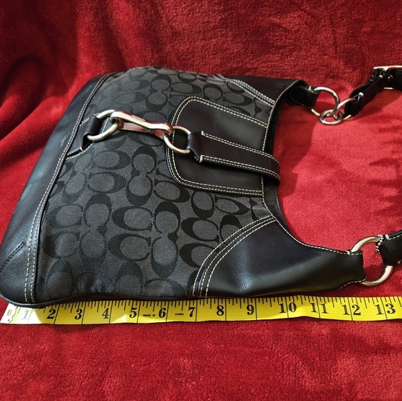 Coach Vintage Hampton Hobo Black Shoulder Bag - Picture 11 of 12